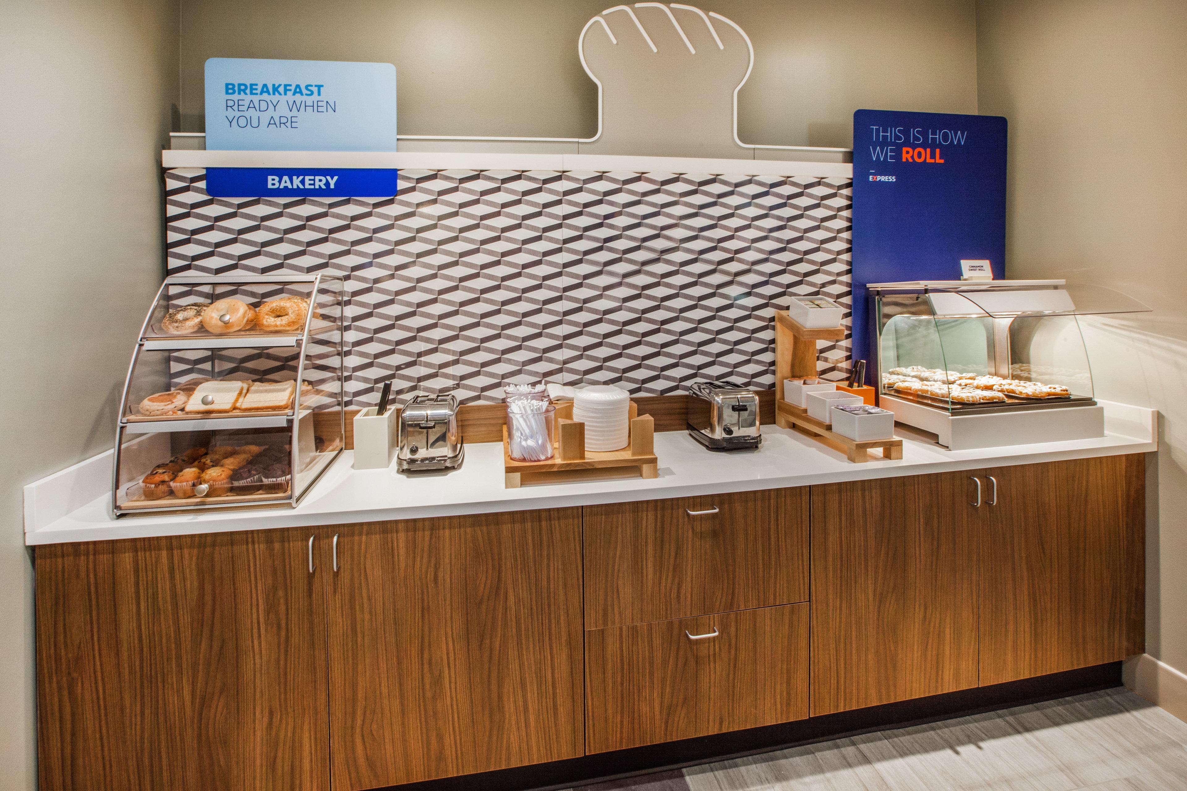 Holiday Inn Express & Suites - North Brunswick By Ihg Eksteriør billede