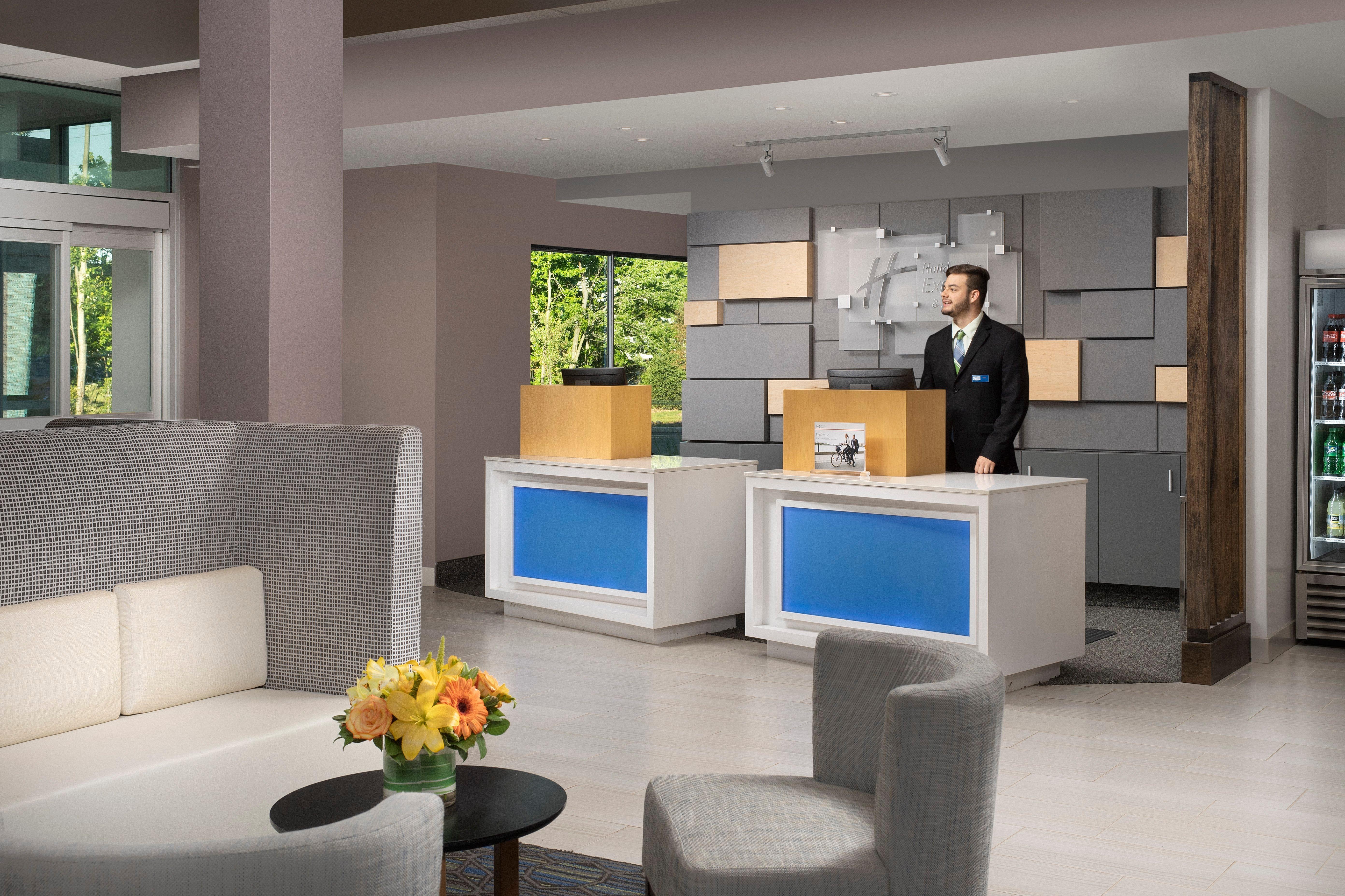 Holiday Inn Express & Suites - North Brunswick By Ihg Eksteriør billede